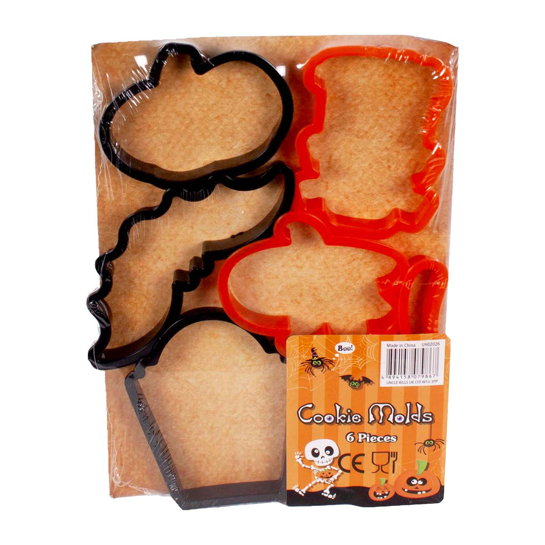 6 Halloween cookie cutters in novelty Halloween shapes
