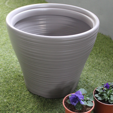 Load image into Gallery viewer, Cool Grey Hereford Planter 33cm
