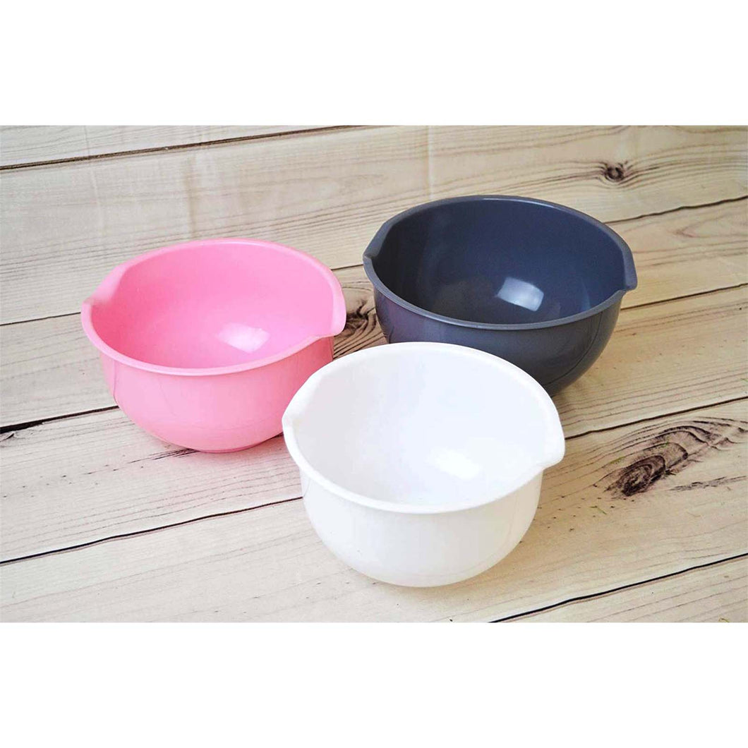3 pack of mixing bowls in 3 sizes