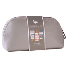 Load image into Gallery viewer, Baylis And Harding The Fuzzy Duck Floral Washbag Gift Set
