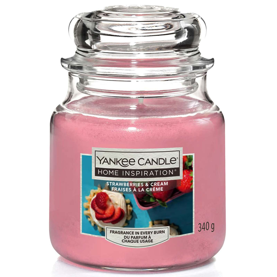 Yankee Candle Strawberries And Cream candle