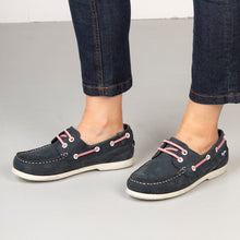 Load image into Gallery viewer, Ladies Cayton Bay Deck Shoes

