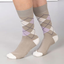 Load image into Gallery viewer, Ladies Patterned Socks
