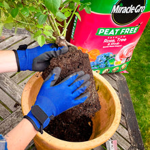 Load image into Gallery viewer, Miracle-Gro Rose, Tree &amp; Shrub Peat Free Compost 40L
